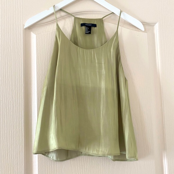 Green linen top - Picture 1 of 3